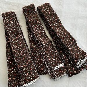 32 Vintage Cranston Brown Calico 1.25" Quilting Fabric Strips 100% Cotton